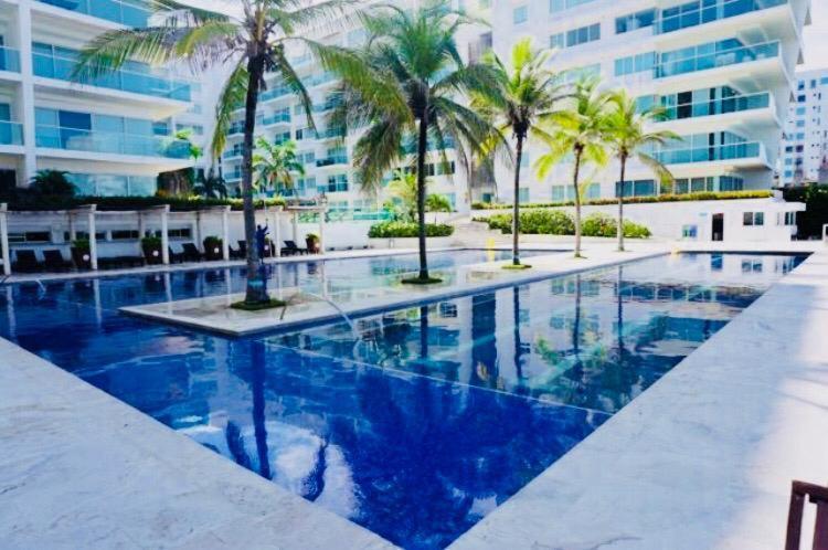 Edificio Frente Al Mar Con Playas Tranquilas Cartagena