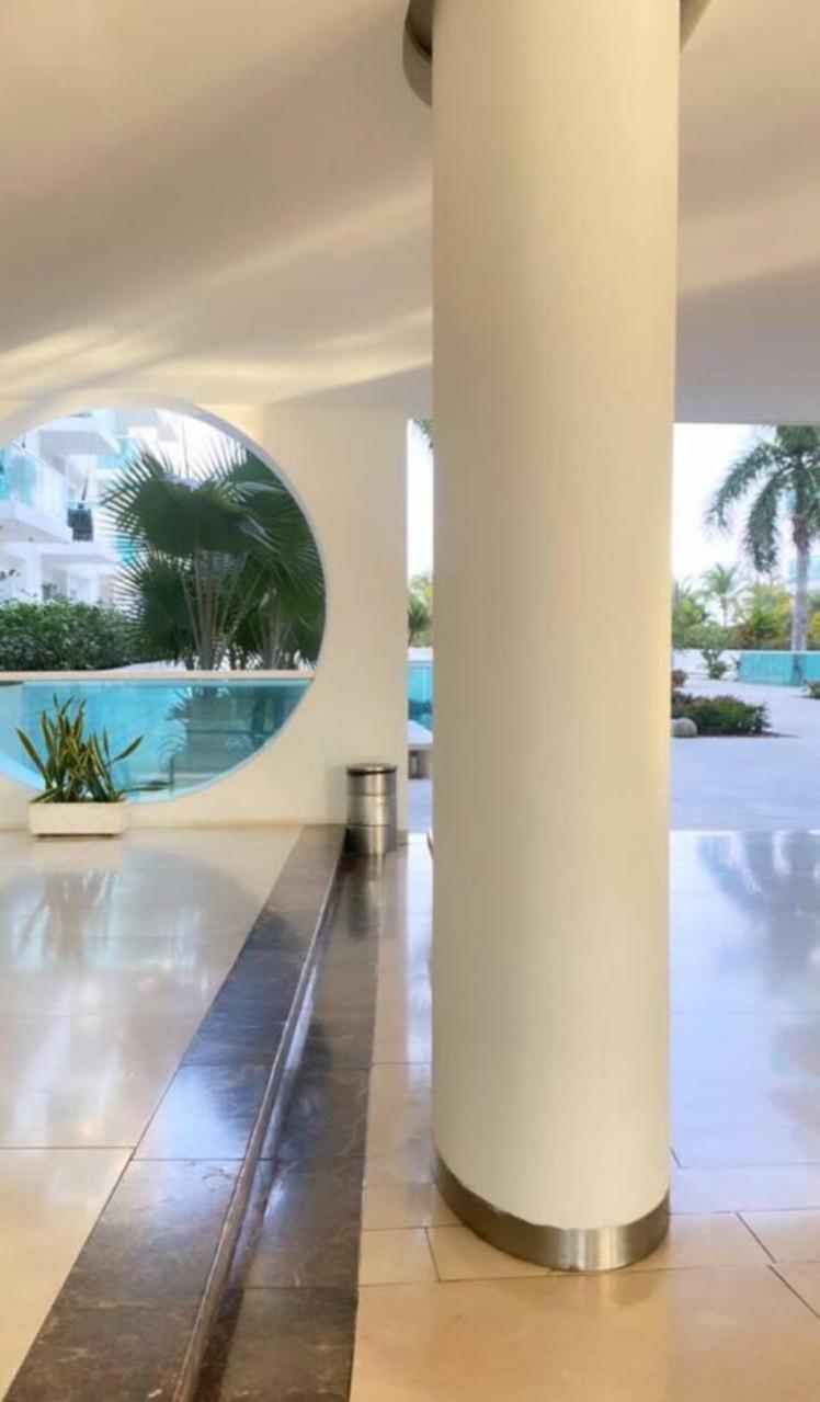 Edificio Frente Al Mar Con Playas Tranquilas Cartagena