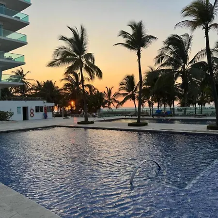 Edificio Frente Al Mar Con Playas Tranquilas Apartment *